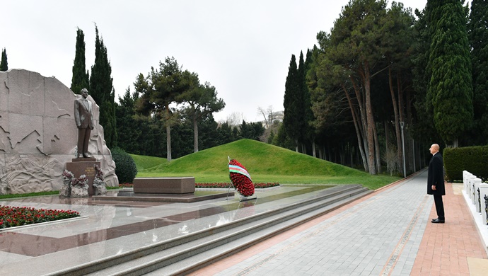 Ilham Aliyev, First Lady Mehriban Aliyeva and family members visited grave of national leader Heydar Aliyev