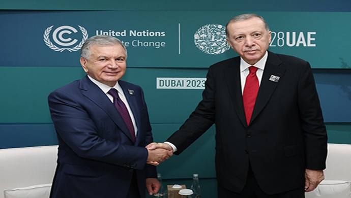 Cumhurbaşkanı Erdoğan, Özbekistan Cumhurbaşkanı Mirziyoyev ile bir araya geldi